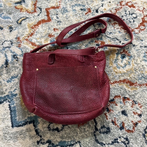 Portland Leather Crossbody Handbag - Picture 2 of 4